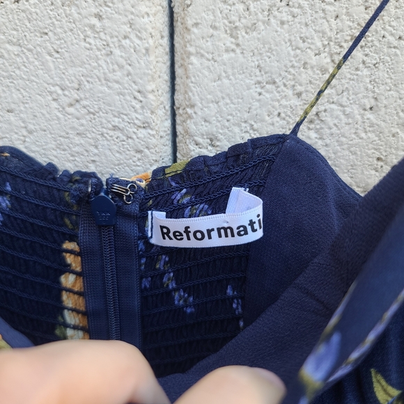 Reformation | Juliette Midi Slit Dress in Petit Jardin Floral Print Size 2 - Picture 3 of 13